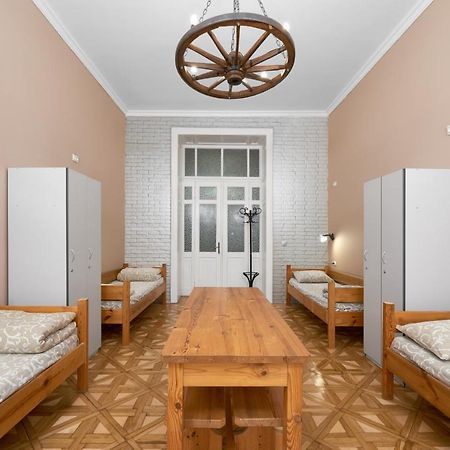 Cossacks Hostel Lviv Dış mekan fotoğraf