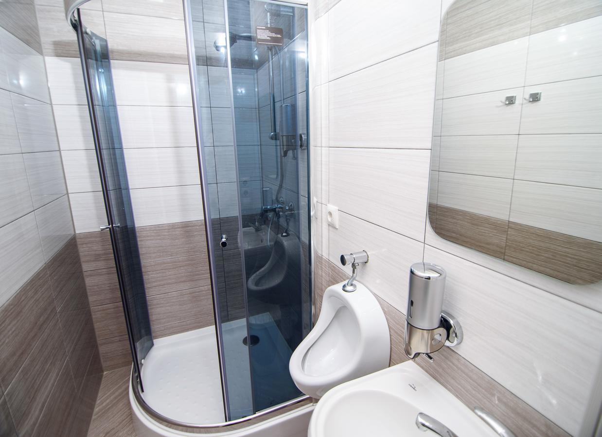 Cossacks Hostel Lviv Dış mekan fotoğraf