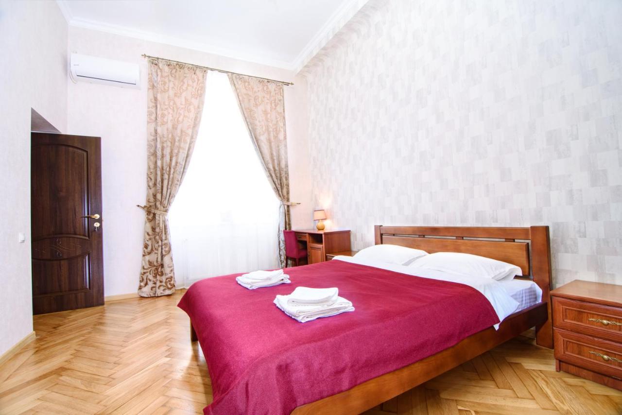 Cossacks Hostel Lviv Dış mekan fotoğraf