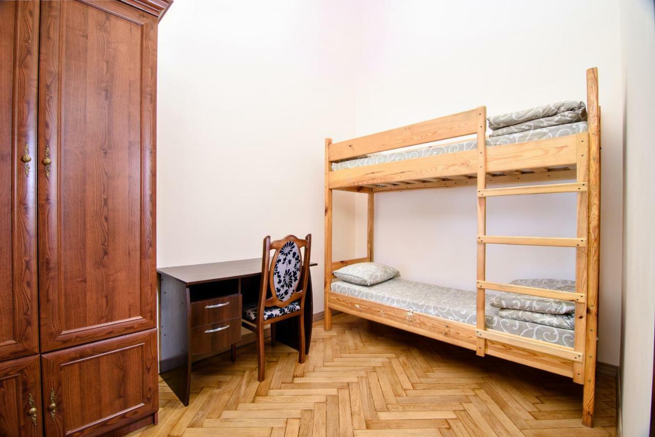 Cossacks Hostel Lviv Oda fotoğraf